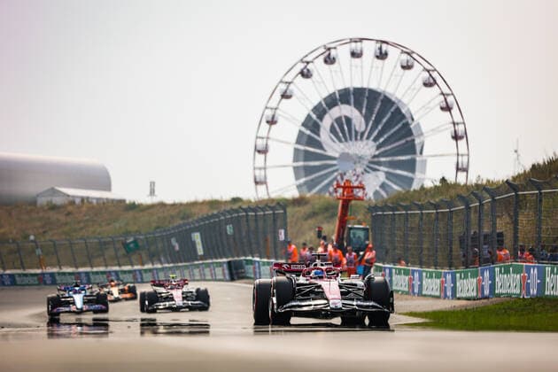 starting grid, grille de depart, 77 BOTTAS Valtteri (fin), Alfa Romeo F1 Team ORLEN C42, action during the Formula 1 Heineken Dutch Grand Prix 2022, 15th round of the 2022 FIA Formula One World Championship, WM, Weltmeisterschaft from September 2 to 4, 2022 on the Zandvoort Circuit, in Netherlands, Belgium - F1 - DUTCH GRAND PRIX 2022 - RACE DPPI Panoramic 00122036_AV6_9388