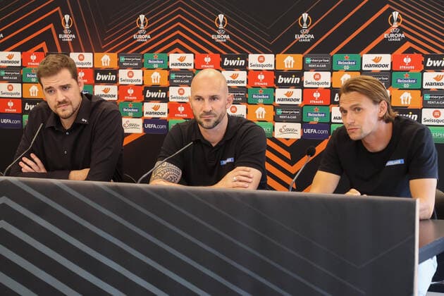 SOCCER - UEFA EL, Sturm vs Midtylland GRAZ,AUSTRIA,07.SEP.22 - SOCCER - UEFA Europa League, group stage, SK Sturm Graz vs FC Midtylland, preview, press conference, PK, Pressekonferenz Sturm. Image shows press officer Stefan Haller, head coach Christian Ilzer and Stefan Hierlaender (Sturm). GEPAxpictures xChristianxWalgram