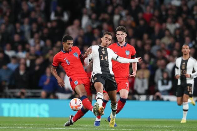 Mandatory Credit: Photo by Matt Impey Shutterstock (13422173n) Jude Bellingham of England and Jamal Musiala of Germany compete England v Germany, Football, UEFA Nations Cup, Wembley Stadium, Wembley, London, UK - 26 09 2022 Editorial use only England v Germany, Football, UEFA Nations Cup, Wembley Stadium, Wembley, London, UK - 26 09 2022 Editorial use only Copyright: xMattxImpey Shutterstockx 13422173n