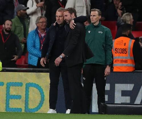 Mandatory Credit: Photo by Matt Impey Shutterstock (13422173aw) Managers Gareth Southgate of England (right) and Hans-Dieter Flick of Germany embrace at full time England v Germany, Football, UEFA Nations Cup, Wembley Stadium, Wembley, London, UK - 26 09 2022 Editorial use only England v Germany, Football, UEFA Nations Cup, Wembley Stadium, Wembley, London, UK - 26 09 2022 Editorial use only Copyright: xMattxImpey Shutterstockx 13422173aw