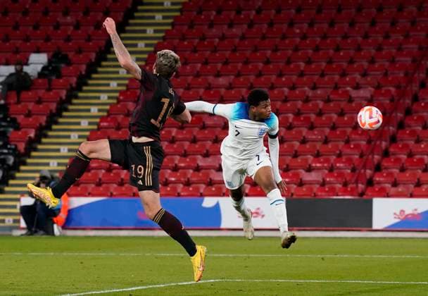 Sheffield, England, 27th September 2022. Rhian Brewster of England attempts to guide a header towards goal during the International Friendly, Länderspiel, Nationalmannschaft match at Bramall Lane, Sheffield. Picture credit should read: Andrew Yates Sportimage EDITORIAL USE ONLY. No use with unauthorised audio, video, data, fixture lists, club league logos or live services. Online in-match use limited to 120 images, no video emulation. No use in betting, games or single club league player publications. SPI-1910-0050