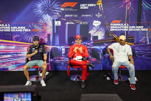 PEREZ Sergio (mex), Red Bull Racing RB18, LECLERC Charles (mco), Scuderia Ferrari F1-75, HAMILTON Lewis (gbr), Mercedes AMG F1 Team W13, portrait, press conference, PK, Pressekonferenz during the Formula 1 Singapore Airlines Singapore Grand Prix 2022, 17th round of the 2022 FIA Formula One World Championship, WM, Weltmeisterschaft from September 30 to October 02, 2022 on the Marina Bay Street Circuit, in Singapore - F1 - SINGAPORE GRAND PRIX 2022 DPPI Panoramic G00D5988