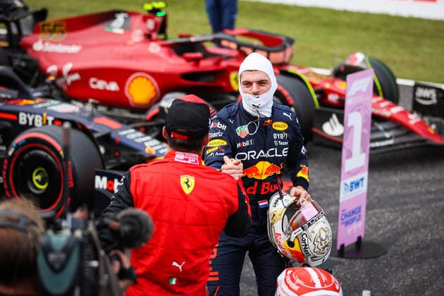 VERSTAPPEN Max (ned), Red Bull Racing RB18, LECLERC Charles (mco), Scuderia Ferrari F1-75, portrait during the Formula 1 Honda Japanese Grand Prix 2022, 18th round of the 2022 FIA Formula One World Championship, WM, Weltmeisterschaft from October 7 to 9, 2022 on the Suzuka International Racing Course, in Suzuka, Mie Prefecture, Japan - F1 - JAPANESE GRAND PRIX 2022 DPPI Panoramic 00122041_AV6_8552