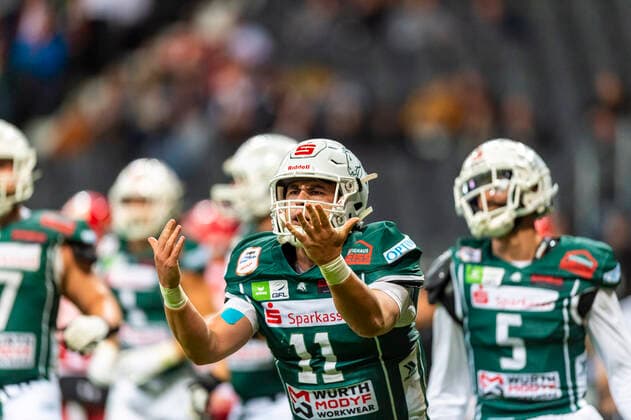 Touchdown-Jubel Hennessey Reilly (11, QB, Schwaebisch Hall Unicorns) GER, Potsdam Royals vs Schwaebisch Hall Unicorns, GFL, Saison 2022, Germanbowl, Finale, 08.10.2022, GER, Potsdam Royals vs Schwaebisch Hall Unicorns, GFL, Saison 2022, Germanbowl, Finale, 08.10.2022 Frankfurt Copyright: xEibner-Pressefotox EP_FWF