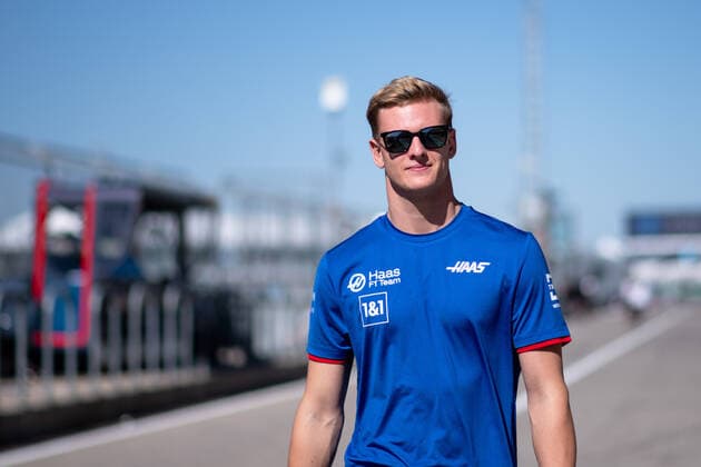 Sport Bilder des Tages Mick Schumacher (GER, Haas F1 Team 47) beim Trackwalk, USA, Formel 1 Grand Prix der USA, Circuit of the Americas Austin, Mediaday, 20.10.2022 USA, Formel 1 Grand Prix der USA, Circuit of the Americas Austin, Mediaday, 20.10.2022 Austin Copyright: xEibner Memmlerx EP_MMR