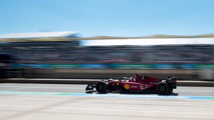 Charles Leclerc (MCO, Scuderia Ferrari 16) in der Box, USA, Formel 1 Grand Prix der USA, Circuit of the Americas Austin, 3. Freies Training, 22.10.2022 USA, Formel 1 Grand Prix der USA, Circuit of the Americas Austin, 3. Freies Training, 22.10.2022 Austin Copyright: xEibner Memmlerx EP_MMR