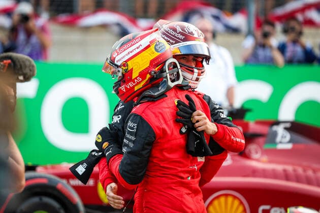 SAINZ Carlos (spa), Scuderia Ferrari F1-75, LECLERC Charles (mco), Scuderia Ferrari F1-75, portrait pole position during the Formula 1 Aramco United States Grand Prix 2022, 19th round of the 2022 FIA Formula One World Championship, WM, Weltmeisterschaft from October 21 to 23, 2022 on the Circuit of the Americas, in Austin, Texas - F1 - UNITED STATES GRAND PRIX 2022 DPPI Panoramic 20221023_G00D7752