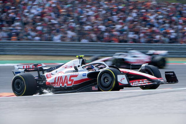 Mick Schumacher (GER, Haas F1 Team 47) im VF-22, dahinter Teamkollege Kevin Magnussen (DEN, Haas F1 Team 20), USA, Formel 1 Grand Prix der USA, Circuit of the Americas Austin, Rennen, 23.10.2022 USA, Formel 1 Grand Prix der USA, Circuit of the Americas Austin, Rennen, 23.10.2022 Austin Copyright: xEibner Memmlerx EP_MMR