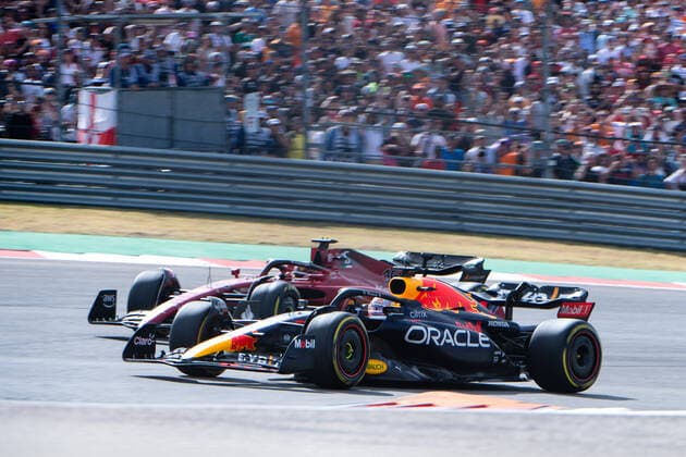 Max Verstappen (NED, Oracle Red Bull Racing 1) ueberholt Charles Leclerc (MCO, Scuderia Ferrari 16), USA, Formel 1 Grand Prix der USA, Circuit of the Americas Austin, Rennen, 23.10.2022 USA, Formel 1 Grand Prix der USA, Circuit of the Americas Austin, Rennen, 23.10.2022 Austin Copyright: xEibner Memmlerx EP_MMR