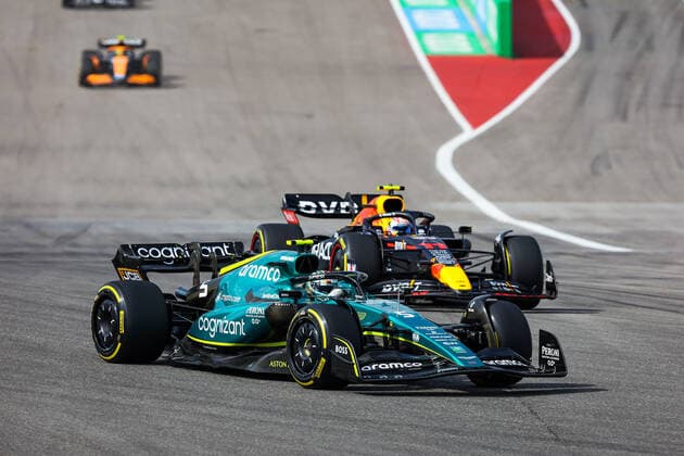 05 VETTEL Sebastian (ger), Aston Martin F1 Team AMR22, 11 PEREZ Sergio (mex), Red Bull Racing RB18, action during the Formula 1 Aramco United States Grand Prix 2022, 19th round of the 2022 FIA Formula One World Championship, WM, Weltmeisterschaft from October 21 to 23, 2022 on the Circuit of the Americas, in Austin, Texas - F1 - UNITED STATES GRAND PRIX 2022 - RACE DPPI Panoramic 20221023_GOOD7491