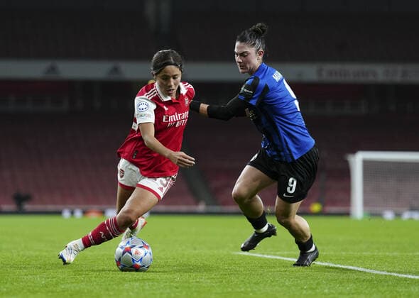Mandatory Credit: Photo by Jed Leicester Shutterstock (13491495l) Mana Iwabuchi of Arsenal WFC and Eleni Mark of FC Zurich Arsenal Women v Zurich Women, UEFA Women s Champions League, Group C, Football,Emirates Stadium, London, UK - 27 Oct 2022 EDITORIAL USE ONLY No use with unauthorised audio, video, data, fixture lists, club league logos or live services. Online in-match use limited to 120 images, no video emulation. No use in betting, games or single club league player publications. Arsenal Women v Zurich Women, UEFA Women s Champions League, Group C, Football,Emirates Stadium, London, UK - 27 Oct 2022 EDITORIAL USE ONLY No use with unauthorised audio, video, data, fixture lists, club league logos or live services. Online in-match use limited to 120 images, no video emulation. No use in betting, games or single club league player publications. Copyright: xJedxLeicester Shutterstockx 13491495l
