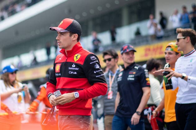 Charles Leclerc (MCO, Scuderia Ferrari 16) vor George Russell (UK, Mercedes AMG Petronas F1 Team 63), Max Verstappen (NED, Oracle Red Bull Racing 1) auf dem Weg zur Fahrerparade, MEX, Formel 1 Grand Prix von Mexiko, Autodromo Hermanos Rodriguez Mexico City, Race Day, 30.10.2022 MEX, Formel 1 Grand Prix von Mexiko, Autodromo Hermanos Rodriguez Mexico City, Race Day, 30.10.2022 Mexico City Copyright: xEibner Memmlerx EP_MMR