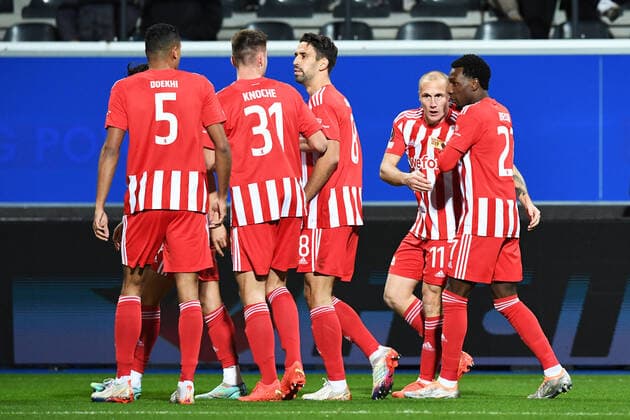 Fussball, Herren, Saison 2022 2023, Europa League (Gruppenphase, Gruppe D, 6. Spieltag), Royale Union Saint-Gilloise - 1. FC Union Berlin, v.l. Danilho Doekhi (1. FC Union Berlin, 5), Robin Knoche (1. FC Union Berlin, 31), Rani Khedira (1. FC Union Berlin, 8), Sven Michel (1. FC Union Berlin, 11) und Sheraldo Becker (1. FC Union Berlin, 27) Torjubel, Jubel nach dem Tor zum 0:1, 03.11. 2022, Copyright: xSebastianxRäppold MatthiasxKochx