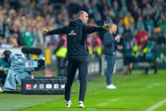 GER, 1. FBL, SV Werder Bremen vs RB Leipzig 12.11.2022, wohninvest Weserstadion, Bremen, GER, 1. FBL, SV Werder Bremen vs RB Leipzig im Bild Ole Werner (SV Werder Bremen Trainer); Gestik, Mimik, Emotionen in der Cochingzone am Spielfeldrand, sauer auf den Schiedsrichter wegen div Entscheidungen