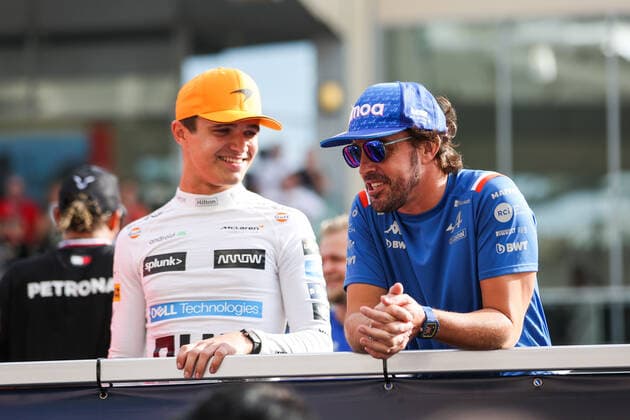 NORRIS Lando (gbr), McLaren F1 Team MCL36, ALONSO Fernando (spa), Alpine F1 Team A522, portrait during the Formula 1 Etihad Airways Abu Dhabi Grand Prix 2022, 22nd round of the 2022 FIA Formula One World Championship, WM, Weltmeisterschaft from November 18 to 20, 2022 on the Yas Marina Circuit, in Yas Island, Abu Dhabi - F1 - ABU DHABI GRAND PRIX 2022 - RACE DPPI Panoramic 00122050_AV6_8383