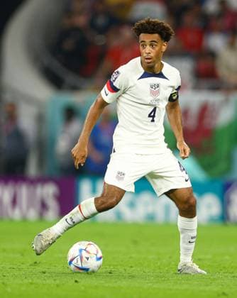 Mandatory Credit: Photo by Kieran McManus Shutterstock (13626395dk) Tyler Adams of the USA USA v Wales, FIFA World Cup, WM, Weltmeisterschaft, Fussball 2022, Group B, Football, Ahmad Bin Ali Stadium, Ar-Rayyan, Qatar - 21 Nov 2022 Editorial Use Only USA v Wales, FIFA World Cup 2022, Group B, Football, Ahmad Bin Ali Stadium, Ar-Rayyan, Qatar - 21 Nov 2022 Editorial Use Only Copyright: xKieranxMcManus Shutterstockx 13626395dk