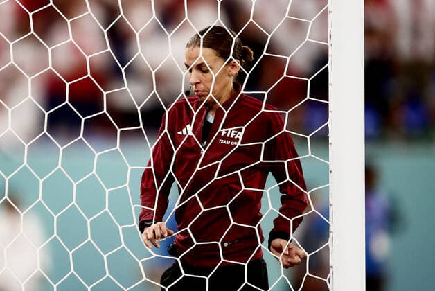 Mandatory Credit: Photo by Michael Zemanek Shutterstock (13626433d) A Match Official checks the goal nets. Mexico v Poland, FIFA World Cup, WM, Weltmeisterschaft, Fussball 2022, Group C, Football, Stadium 974, Doha, Qatar - 22 Nov 2022 Editorial Use Only Mexico v Poland, FIFA World Cup 2022, Group C, Football, Stadium 974, Doha, Qatar - 22 Nov 2022 Editorial Use Only Copyright: xMichaelxZemanek Shutterstockx 13626433d