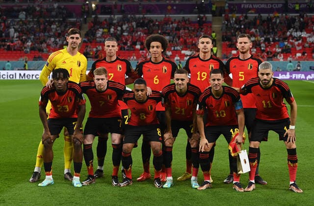 Fussball, Herren, Saison 2022 23, WM in Katar, Gruppe F (1. Spieltag), Belgien - Kanada im Ahmed bin Ali Stadium in Ar-Rayyan, hintere Reihe v. l. Torhüter Thibaut Courtois (Belgien), Toby Alderweireld (Belgien), Axel Witsel (Belgien), Leander Dendoncker (Belgien), Jan Vertonghen (Belgien), vordere Reihe v.l. Michy Batshuayi (Belgien), Kevin De Bruyne (Belgien), Youri Tielemans (Belgien), Timothy Castagne (Belgien), Eden Hazard (Belgien), Yannick Carrasco (Belgien), 23.11. 2022, Copyright: xMatthiasxKochx