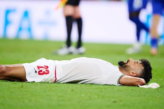 RECORD DATE NOT STATED FIFA World Cup, WM, Weltmeisterschaft, Fussball Qatar 2022 Iran vs United States Ramin Rezaeian of Iran during the game Iran vs United States (USA), Corresponding to Group B of the FIFA World Cup Qatar 2022, at Al Thumama Stadium, Doha, November 29, 2022. <br><br> Ramin Rezaeian de Iran durante el partido Iran vs Estados Unidos (EUA), correspondiente al Grupo B de la Copa Mundial de la FIFA Qatar 2022, en el Estadio Al Thumama, Doha, 29 de noviembre de 2022. DOHA DOHA QATAR Copyright: xJorgexMartinezx 20221129_16065