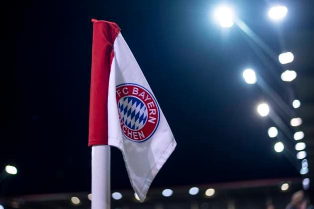 Symbolbild Eckfahne mit Wappen des FC Bayern, GER, FC Bayern Muenchen vs. Benfica Lissabon, UEFA Fussball Frauen Champions League, 6. Spieltag, Spielzeit 2022 2023, 21.12.2022 GER, FC Bayern Muenchen vs. Benfica Lissabon, Fussball Frauen Champions League, 6. Spieltag, Spielzeit 2022 2023, 21.12.2022 Muenchen Copyright: xEibner Memmlerx EP_MMR