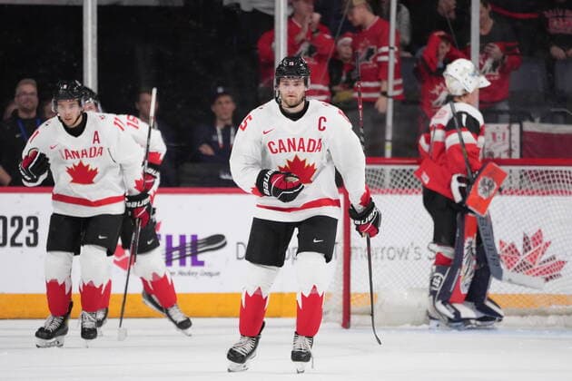 December 29, 2022, Halifax, NS, Canada: Canada™s Shane Wright, centre, and Dylan Guenther, left, skate back to the bench after a goal in front of Austria™s goaltender Benedikt Oschgan during first period IIHF World Junior Hockey Championship action in Halifax on Thursday, December 29, 2022. Shane Wright, Dylan Guenther, Benedikt Oschgan - ZUMAc35_ 20221229_zaf_c35_054 Copyright: xDarrenxCalabresex