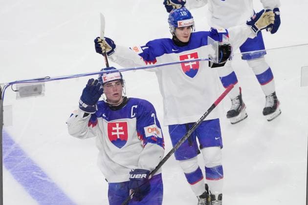 January 2, 2023, Halifax, NS, Canada: Slovakia s Simon Nemec, left, and Servac Petrovsky gesture to the crowd following a goal during second period IIHF World Junior Hockey Championship quarterfinal action against Canada in Halifax, Monday, Jan. 2, 2023. Simon Nemec, Servac Petrovsky - ZUMAc35_ 20230102_zaf_c35_110 Copyright: xDarrenxCalabresex