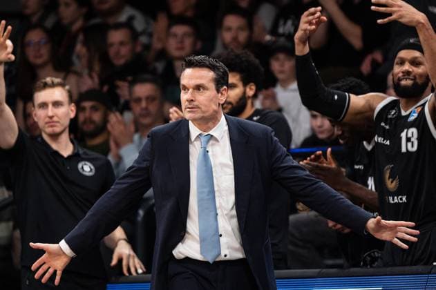 Raoul Korner (Veolia Towers Hamburg Headcoach) Veolia Towers Hamburg vs. ratiopharm Ulm, Basketball, Bundesliga, Spieltag 14, Saison 2022 2023, 07.01.2023 -Pressefoto Marcel von Fehrn Veolia Towers Hamburg vs. ratiopharm Ulm, Basketball, Bundesliga, Spieltag 14, Saison 2022 2023, 07.01.2023 Hamburg Copyright: xEibner-Pressefoto MarcelxvonxFehrnx EP_MFN