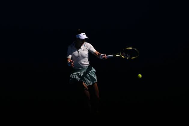 Mandatory Credit: Photo by James Gourley Shutterstock (13716911ci) Bernarda Pera in action during her third round match Australian Open, Day Five, Tennis, Melbourne Park, Melbourne, Australia - 20 Jan 2023 Australian Open, Day Five, Tennis, Melbourne Park, Melbourne, Australia - 20 Jan 2023 Copyright: xJamesxGourley Shutterstockx 13716911ci