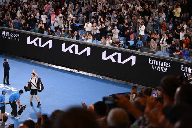 Mandatory Credit: Photo by James Gourley Shutterstock (13728737ha) Andy Murray leaves the court after losing his third round match Australian Open, Day Six, Tennis, Melbourne Park, Melbourne, Australia - 21 Jan 2023 Australian Open, Day Six, Tennis, Melbourne Park, Melbourne, Australia - 21 Jan 2023 Copyright: xJamesxGourley Shutterstockx 13728737ha