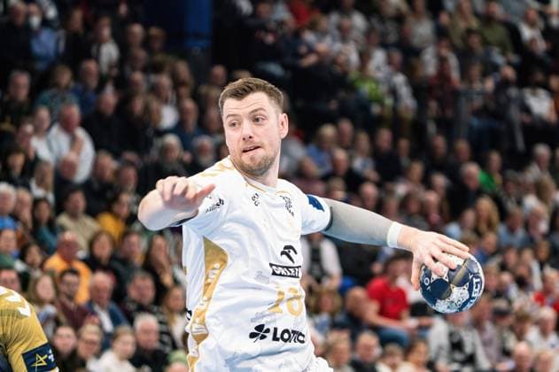 7 Meter Niclas Ekberg (THW Kiel 18) THW Kiel vs. Industria Kielce, Handball, EHF Champions League, Gruppenphase, Spieltag 11, Saison 2022 2023, 09.02.2023 -Pressefoto Marcel von Fehrn THW Kiel vs. Industria Kielce, Handball, EHF Champions League, Gruppenphase, Spieltag 11, Saison 2022 2023, 09.02.2023 Kiel Copyright: xEibner-Pressefoto MarcelxvonxFehrnx EP_EER