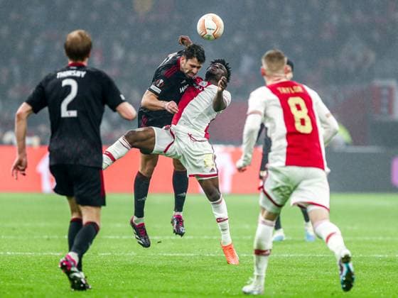 Mohammed Kudus (Ajax Amsterdam, 20) im Zweikampf gegen Josip Juranovic (FC Union Berlin, 18), NL, Ajax Amsterdam vs FC Union Berlin, UEFA Europa League Play-Offs, Hinspiel, Spielzeit 2022 2023, 16.02.2023, NL, Ajax Amsterdam vs FC Union Berlin, UEFA Europa League Play-Offs, Hinspiel, Spielzeit 2022 2023, 16.02.2023, Foto: Eibner-Pressefoto Gabriel Boia Amsterdam Copyright: xEibner-Pressefoto GabrielxBoiax EP_EER