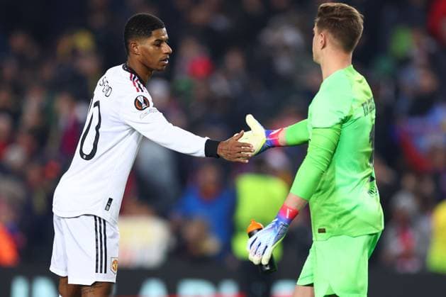 Mandatory Credit: Photo by Simon Dael Shutterstock (13765759bb) Marcus Rashford of Manchester United, ManU shake hands with Marc-Andre ter Stegen of Barcelona at full time Barcelona v Manchester United, UEFA Europa League, Play-Off Round, First Leg, Football, Camp Nou, Barcelona, Spain - 16 Feb 2023 EDITORIAL USE ONLY No use with unauthorised audio, video, data, fixture lists, club league logos or live services. Online in-match use limited to 120 images, no video emulation. No use in betting, games or single club league player publications. Barcelona v Manchester United, UEFA Europa League, Play-Off Round, First Leg, Football, Camp Nou, Barcelona, Spain - 16 Feb 2023 EDITORIAL USE ONLY No use with unauthorised audio, video, data, fixture lists, club league logos or live services. Online in-match use limited to 120 images, no video emulation. No use in betting, games or single club league player publications. Copyright: xSimonxDael Shutterstockx 13765759bb