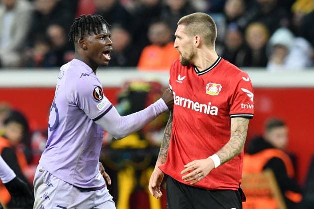 Sport Bilder des Tages Robert Andrich ( Bayer 04 Leverkusen ) im Disput mit Breel Embolo ( AS Monaco ). GER, Bayer 04 Leverkusen vs AS Monaco, Fussball, Europa League, Play-offs Hinspiel, Spielzeit 2022 2023, 16.02.2023. DFL REGULATIONS PROHIBIT ANY USE OF PHOTOGRAPHS AS IMAGE SEQUENCES AND OR QUASI-VIDEO GER, Bayer 04 Leverkusen vs AS Monaco, Fussball, Europa League, Play-offs Hinspiel, Spielzeit 2022 2023, 16.02.2023. Leverkusen Copyright: xEibner-Pressefoto ThomasxThienelx EP_TTL