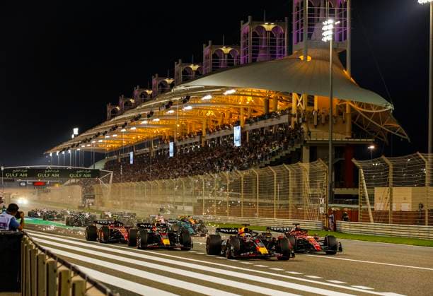 Start, 1 Max Verstappen (NLD, Oracle Red Bull Racing), 16 Charles Leclerc (MCO, Scuderia Ferrari), 55 Carlos Sainz (ESP, Scuderia Ferrari), 11 Sergio Perez (MEX, Oracle Red Bull Racing), F1 Grand Prix of Bahrain at Bahrain International Circuit on March 5, 2023 in Sakhir, Bahrain. (Photo by HOCH ZWEI) Sakhir Bahrain