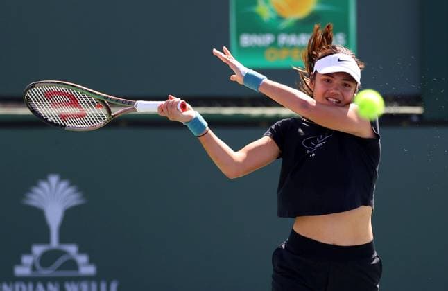 Mandatory Credit: Photo by Ella Ling Shutterstock (13794898b) Emma Raducanu of GBR in action in practice BNP Paribas Open, Tennis, Day 1, Indian Wells Tennis Garden, California, USA- 08 Mar 2023 BNP Paribas Open, Tennis, Day 1, Indian Wells Tennis Garden, California, USA- 08 Mar 2023 Copyright: xEllaxLing Shutterstockx 13794898b