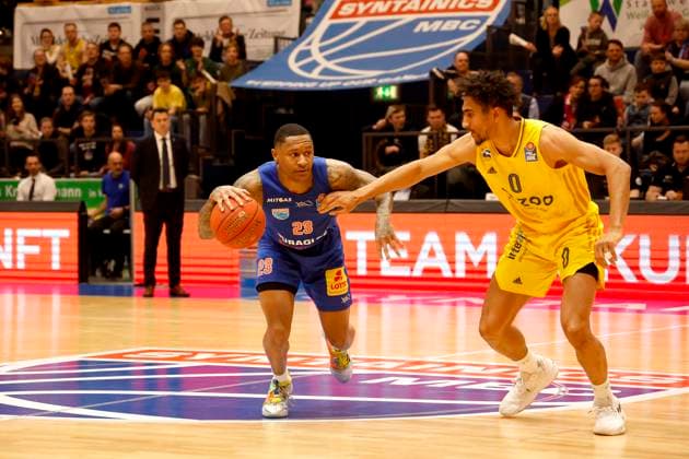 14.03.2023, easyCredit Basketball Bundesliga, BBL, Saison 2022 2023, Herren, Syntainics MBC - Alba Berlin, 23, Charles Callison, Syntainics MBC, 0, Maodo Lo, Alba Berlin Weißenfels Stadthalle Sachsen-Anhalt Germany