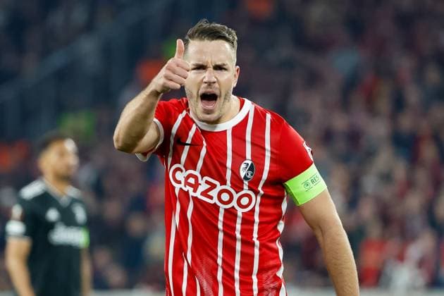 Christian Guenter (SC Freiburg, 30) Geste, Gestik, gestikuliert , GER, SC Freiburg vs. Juventus Turin, Fussball, UEFA Europa League, Achtelfinale, 16.03.2023 GER, SC Freiburg vs. Juventus Turin, Fussball, UEFA Europa League, Achtelfinale, 16.03.2023 Freiburg im Breisgau Copyright: xEibner-Pressefoto GrantxHubbsx EP_GHS