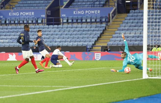 Mandatory Credit: Photo by Ryan Browne Shutterstock (13840567bv) Noni Madueke of England scores a goal to make it 2-0. England U21, U 21 v France U21, International Friendly, Länderspiel, Nationalmannschaft Football, King Power Stadium, Leicester, UK - 25 Mar 2023 EDITORIAL USE ONLY No use with unauthorised audio, video, data, fixture lists, club league logos or live services. Online in-match use limited to 120 images, no video emulation. No use in betting, games or single club league player publications. England U21 v France U21, International Friendly, Football, King Power Stadium, Leicester, UK - 25 Mar 2023 EDITORIAL USE ONLY No use with unauthorised audio, video, data, fixture lists, club league logos or live services. Online in-match use limited to 120 images, no video emulation. No use in betting, games or single club league player publications. Copyright: xRyanxBrowne Shutterstockx 13840567bv