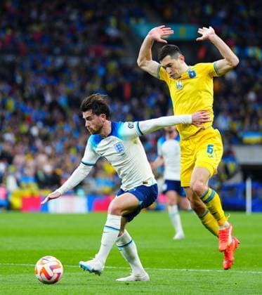 Mandatory Credit: Photo by Javier Garcia Shutterstock (13840577dv) Ben Chilwell of England holds off Taras Stepanenko of Ukraine England v Ukraine, UEFA European Championship, EM, Europameisterschaft 2024 Qualifying, Group C, Football, Wembley Stadium, London, UK - 26 Mar 2023 EDITORIAL USE ONLY No use with unauthorised audio, video, data, fixture lists, club league logos or live services. Online in-match use limited to 120 images, no video emulation. No use in betting, games or single club league player publications. England v Ukraine, UEFA European Championship 2024 Qualifying, Group C, Football, Wembley Stadium, London, UK - 26 Mar 2023 EDITORIAL USE ONLY No use with unauthorised audio, video, data, fixture lists, club league logos or live services. Online in-match use limited to 120 images, no video emulation. No use in betting, games or single club league player publications. Copyright: xJavierxGarcia Shutterstockx 13840577dv