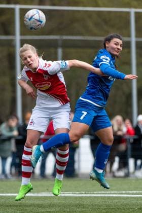 Buesra Kuru (SC Sand, 07) im Zweikampf, GER, 1. FC Koeln U20 vs. SC Sand, Fussball Frauen 2. Bundesliga, 19. Spieltag, Spielzeit 2022 2023, 02.04.2023 GER, 1. FC Koeln U20 vs. SC Sand, Fussball Frauen 2. Bundesliga, 19. Spieltag, Spielzeit 2022 2023, 02.04.2023 Koeln Copyright: xEibner Memmlerx EP_MMR