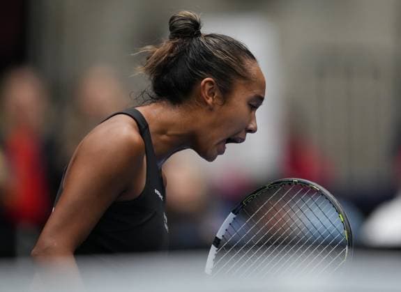 Tennis, Billie Jean King Cup, Kanada - Belgien April 14, 2023, VANCOUVER, BC, CANADA: Canada s Leylah Annie Fernandez celebrates a point against Belgium s Yanina Wickmayer during a Billie Jean King Cup qualifiers singles match, in Vancouver, on Friday, April 14, 2023. Canada News - April 14, 2023 - ZUMAc35_ 20230414_zaf_c35_172 Copyright: xDarrylxDyckx