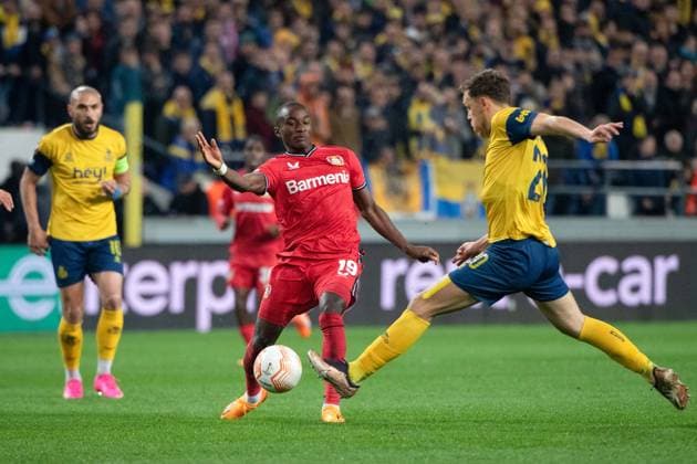 Moussa Diaby (Bayer 04 Leverkusen, 19) im Zweikampf mit Senne Lynen (Royal Union Saint Gilloise, 20), BEL, Royal Union Saint Gilloise vs. Bayer 04 Leverkusen, Fussball UEFA Europa League, Viertelfinale Rueckspiel, Spielzeit 2022 2023, 20.04.2023 BEL, Royal Union Saint Gilloise vs. Bayer 04 Leverkusen, Fussball UEFA Europa League, Viertelfinale Rueckspiel, Spielzeit 2022 2023, 20.04.2023 Anderlecht Copyright: xEibner-Pressefoto Memmlerx EP_MMR