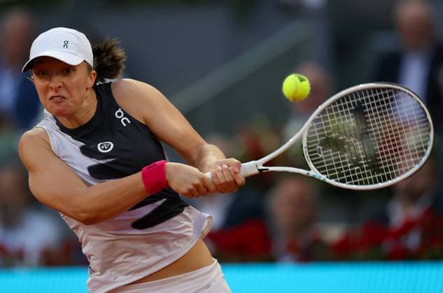 Mandatory Credit: Photo by Ella Ling Shutterstock (13895877cn) Iga Swiatek of Poland in action Mutua Madrid Open, Day 10, Tennis, La Caja Magica, Madrid, Spain - 03 May 2023 Mutua Madrid Open, Day 10, Tennis, La Caja Magica, Madrid, Spain - 03 May 2023 Copyright: xEllaxLing Shutterstockx 13895877cn