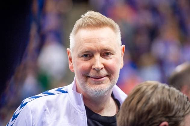 Tore Aleksandersen (Allianz MTV Stuttgart, Trainer), Freude nach 3:0 Sieg seiner Mannschaft Allianz MTV Stuttgart - SC Potsdam, Playoff Finale Spiel 3, Volleyball, Frauen, 1. Bundesliga, VBL, 10.05.2023, Stuttgart (SCHARRena), DEU Allianz MTV Stuttgart - SC Potsdam, Playoff Finale Spiel 3, Sport, Volleyball, Frauen, 1. Bundesliga, VBL, 10.05.2023, Stuttgart (SCHARRena), DEU Stuttgart Copyright: xSandyxDinkelackerx EP_SDR