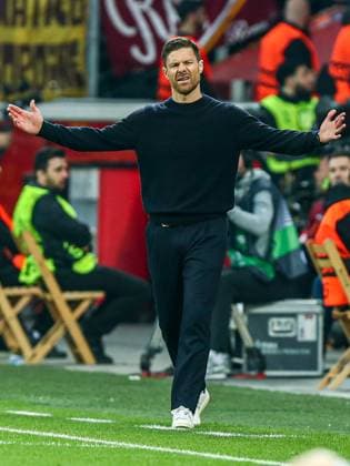Xabi Alonso (Bayer 04 Leverkusen, Chef-Trainer) gestikuliert, Gestik, GER, Bayer 04 Leverkusen vs. AS Rom, UEFA Europa League 2022 23, Halbfinale - Rückspiel, 18.05.2023, GER, Bayer 04 Leverkusen vs. AS Rom, UEFA Europa League 2022 23, Halbfinale - Rückspiel, 18.05.2023, Foto: Eibner-Pressefoto Gabriel Boia Leverkusen Copyright: xGabrielxBoiax EP_EER