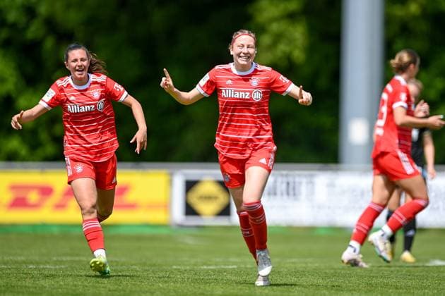 v.li.: Sophia Weixler (FCB, 16) Marlene Wild (FCB, 3) mit Torjubel, Jubel, Torjubel, Torerfolg, celebrate the goal, goal, celebration, Jubel ueber das Tor zum 1:0 durch Marlene Wild (FCB, 3), optimistisch, Action, Aktion, 21.05.2023, Aschheim (Deutschland), Fussball,2. Frauen-Bundesliga, FC Bayern München II - 1. FC Nürnberg, DFB DFL REGULATIONS PROHIBIT ANY USE OF PHOTOGRAPHS AS IMAGE SEQUENCES AND OR QUASI-VIDEO.