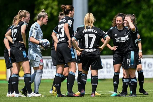 Nürnberger Spielerinnen nach dem gegentor zum 1:0 enttäuscht schauend, Enttäuschung, Frustration, disappointed, pessimistisch, 21.05.2023, Aschheim (Deutschland), Fussball,2. Frauen-Bundesliga, FC Bayern München II - 1. FC Nürnberg, DFB DFL REGULATIONS PROHIBIT ANY USE OF PHOTOGRAPHS AS IMAGE SEQUENCES AND OR QUASI-VIDEO.