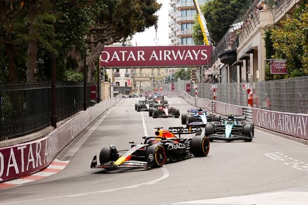 Formel 1 Grand Prix Monaco 2023 28.05.2023, Circuit de Monaco, Monte Carlo, Formel 1 Grand Prix Monaco 2023 ,im Bild Rennstart: Max Verstappen (NLD), Oracle Red Bull Racing, Fernando Alonso (ESP), Aston Martin Aramco Cognizant Formula One Team, Esteban Ocon (FRA), BWT Alpine F1 Team, Carlos Sainz Jr. (ESP), Scuderia Ferrari