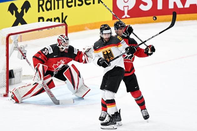 Eishockey, WM, Finale, Kanada - Deutschland Sam Montembeault (35, Kanada, Canada, Team Canada ) Wojciech Stachowiak (60, Deutscher Eishockey-Bund, Deutschland Germany, Team Germany ) Justin Barron (20, Kanada, Canada, Team Canada ) Kanada vs. Deutschland, Eishockey, Eishockey WM , Finale, 28.05.2023, Kanada vs. Deutschland, Eishockey, Eishockey WM , Finale, 28.05.2023 Tampere Copyright: xEibner-Pressefotox xBirgitxHaefnerx EP_BHF