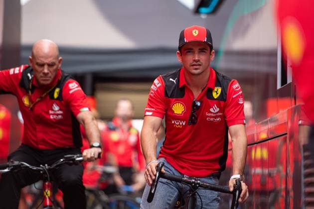 Charles Leclerc (MCO, Scuderia Ferrari, 16) auf dem Fahrrad, ESP, Formel 1 Weltmeisterschaft, Grand Prix von Spanien, Circuit de Barcelona Catalunya, Media Day, 01.06.2023 ESP, Formel 1 Weltmeisterschaft, Grand Prix von Spanien, Circuit de Barcelona Catalunya, Media Day, 01.06.2023 Montmelo Copyright: xEibner Memmlerx EP_MMR